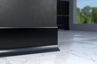 Listwa przypodłogowa aluminiowa czarna RAL 9005 1 sztuka
