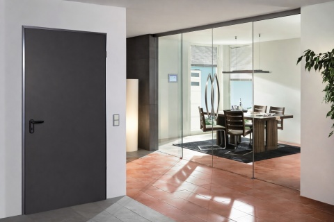 Białe drzwi techniczne RAL9002 eleganckie