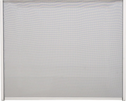 Zbliżenie na jasną strukturę materiału białej rolety przeciwsłonecznej do pergoli Mirador