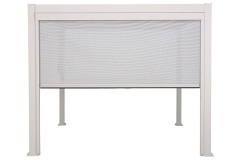 Częściowo opuszczona szara roleta boczna 3m dedykowana do aluminiowej pergoli tarasowej Mirador