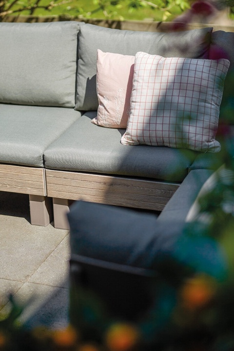 Modular Set of Garden Furniture Elements Signature